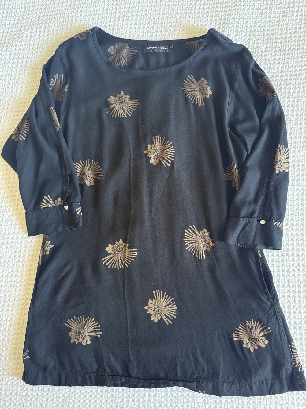 Women’s S | Living Hula | Black and Gold Lehua Dress